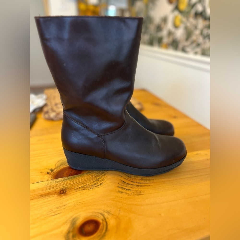 Nexdaywomen’s brown leather wedge boots with fur lining size 9.5 inside zip - Picture 2 of 5